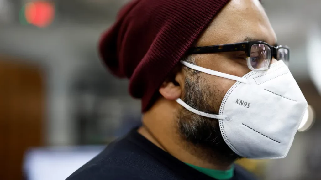 Use these tips to make your N95 masks fit better